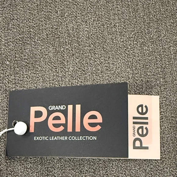 NWT - Exotic Leather Grand Pelle. Textured Wallet - Picture 3 of 8